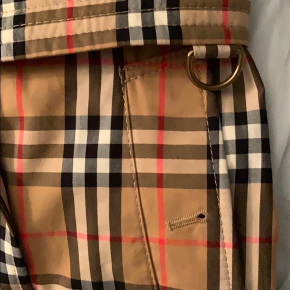 🎉HP🎉BURBERRY
Eastheath Vintage Check Trench Coat - Picture 14 of 14